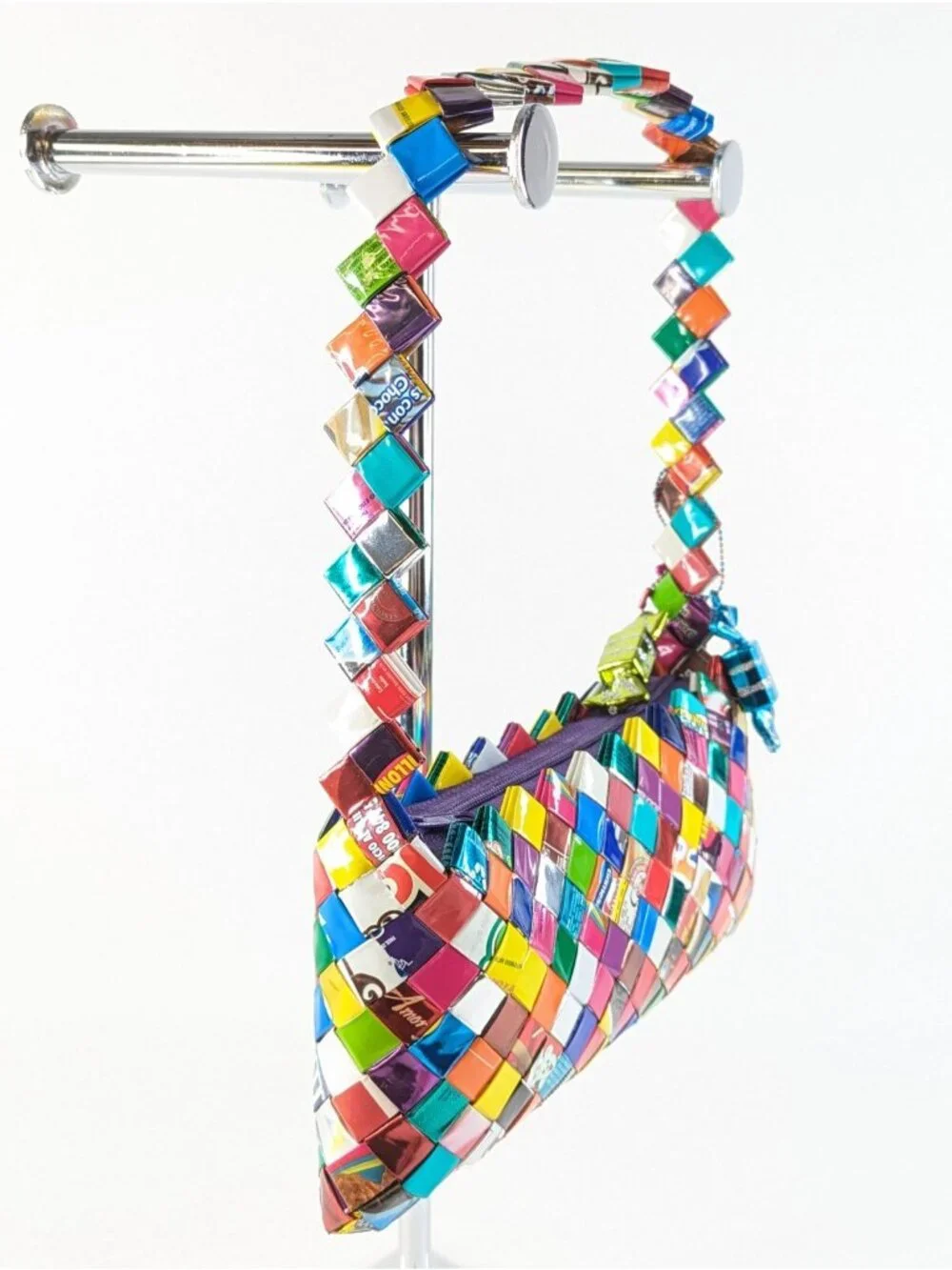 Unbranded wrapper weaved